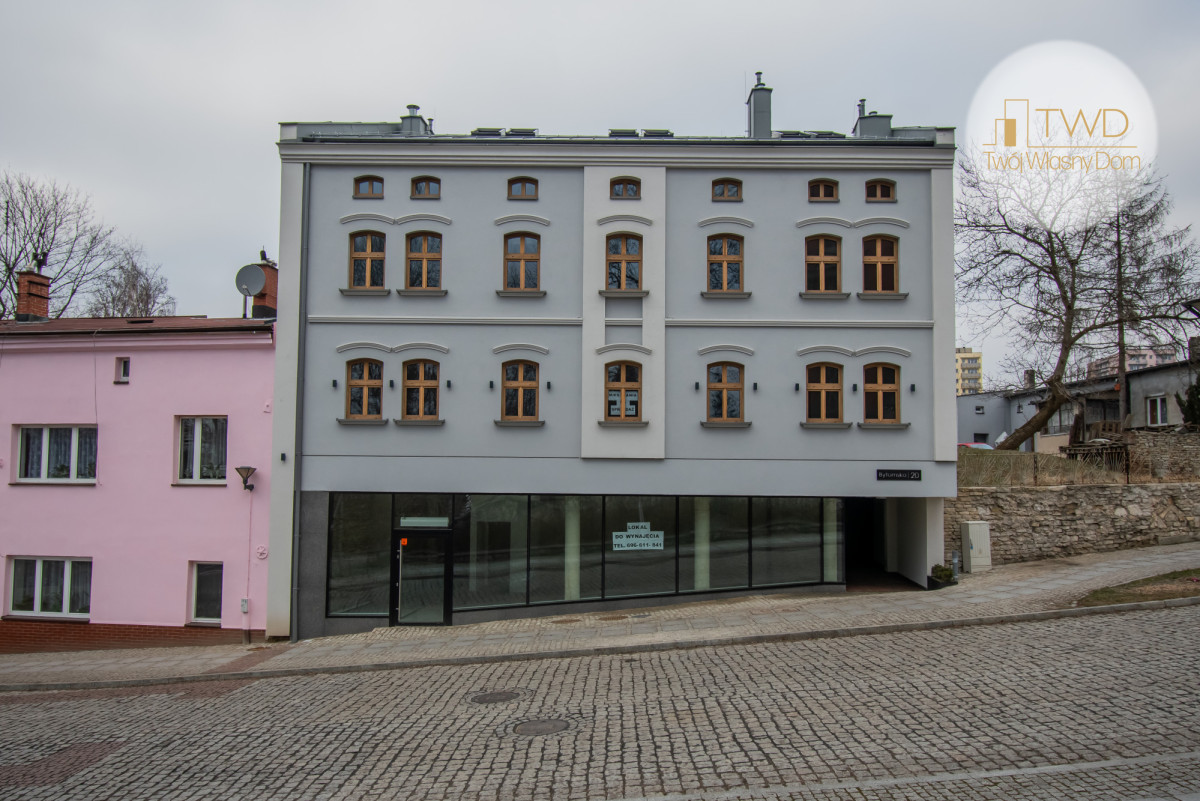 PRESTIŻOWY LOKAL W SERCU MIASTA – CZELADŹ, RYNEK |